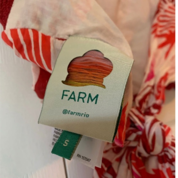 Size Small - Farm Rio Tie Back Crop Top - Picture 9 of 10